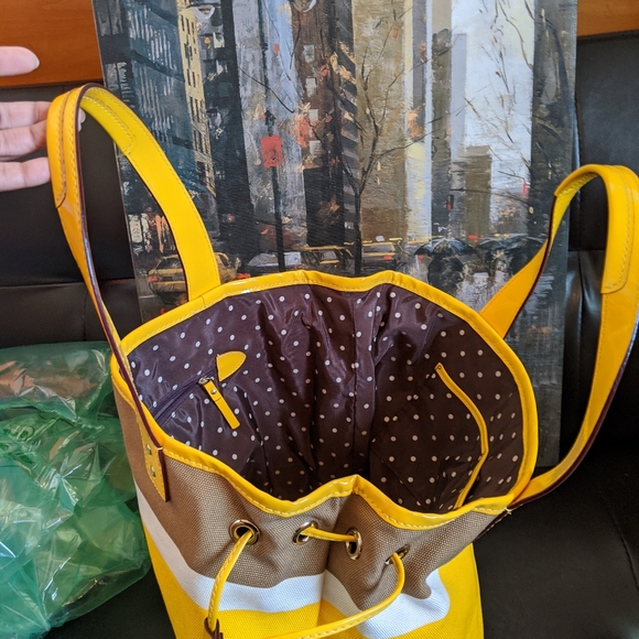 Kate Spade Summer Tote - Picture 3 of 11